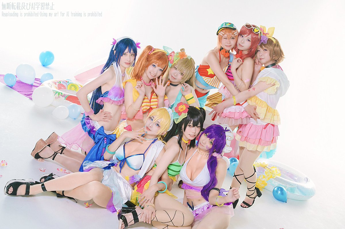 九个穿着清凉的性瘾婊子凑在一起发散雌臭不群交简直是暴殄天物了，要么被鸡巴塞满嫩屄屁眼和骚嘴当作共享飞机杯，要么几个母畜跪成一圈卖力嘬屌舔蛋等着被精液洗脸，最后所有人躺成一排开腿被同时爆肏内射授精，一边潮喷一边被男爹淋尿标记成专用性奴。