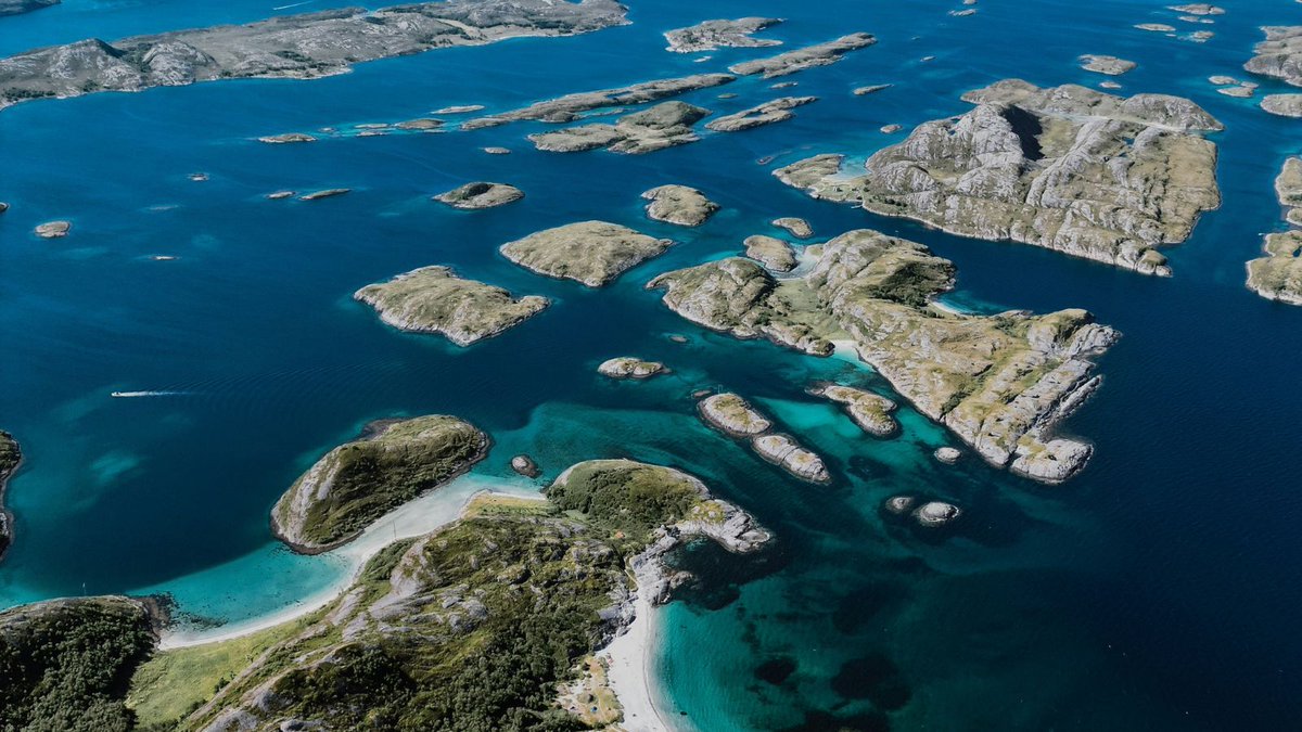 CTS_Chi's tweet image. Markets stumbled last week amid fresh labor data, low consumer sentiment &amp;amp; the ongoing government shutdown.
· Nasdaq had its worst week since April
· Layoffs surged
· Sentiment sank to a 3-year low
Read the recap: bit.ly/3xkFle1
#MarketUpdate #Layoffs #CTSFinancialGroup