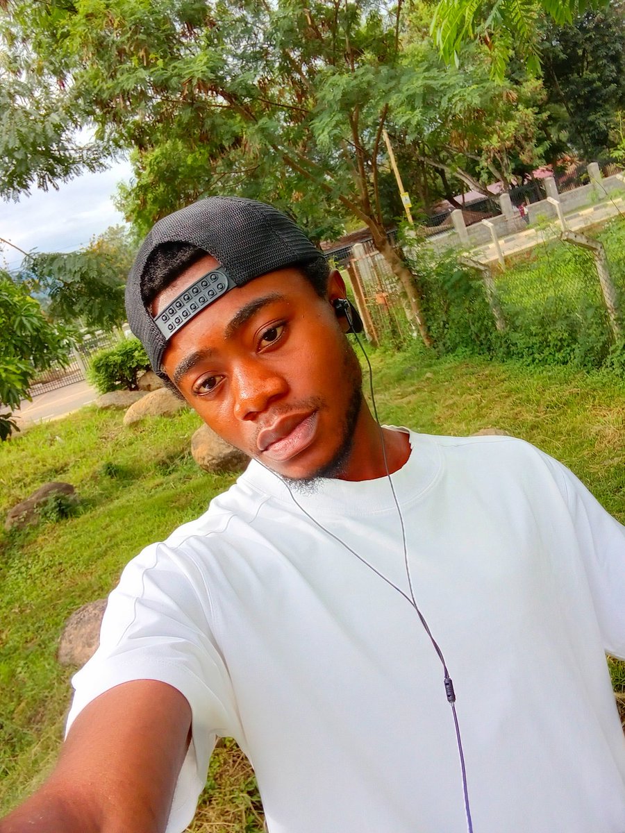 cloutlegacy8's tweet image. When life puzzles just know lessons on hunting.