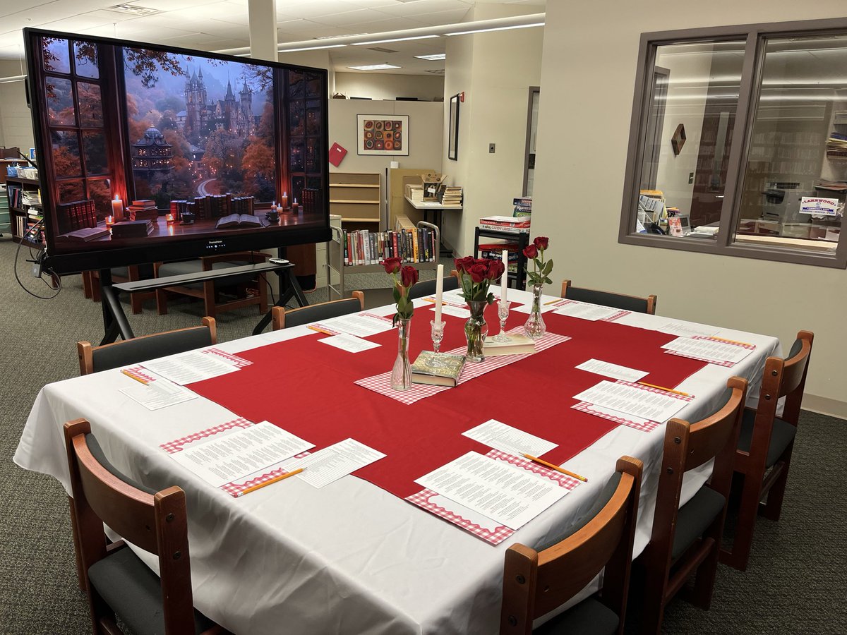 JenniferALLHS's tweet photo. Mystery Fiction book tasting at LHS with Mrs. Hassler @lakewoodlocalsd @LakewoodLSD_HS https://t.co/P9EhJZ8jFQ