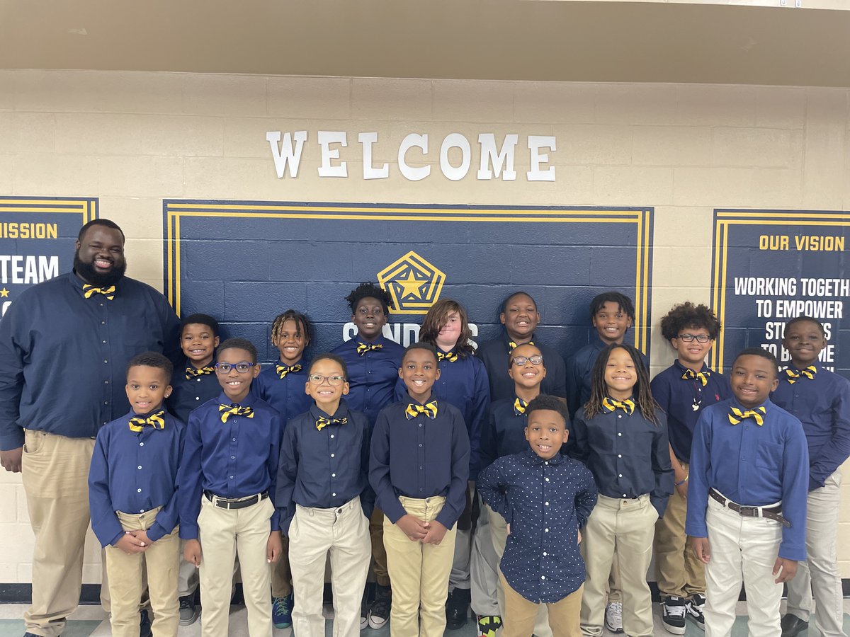 SandersES tweet media