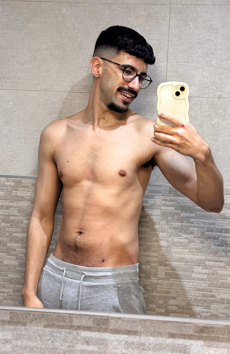 alex_alexandriu's tweet image. madrugón + curro + gym = destrucción :)