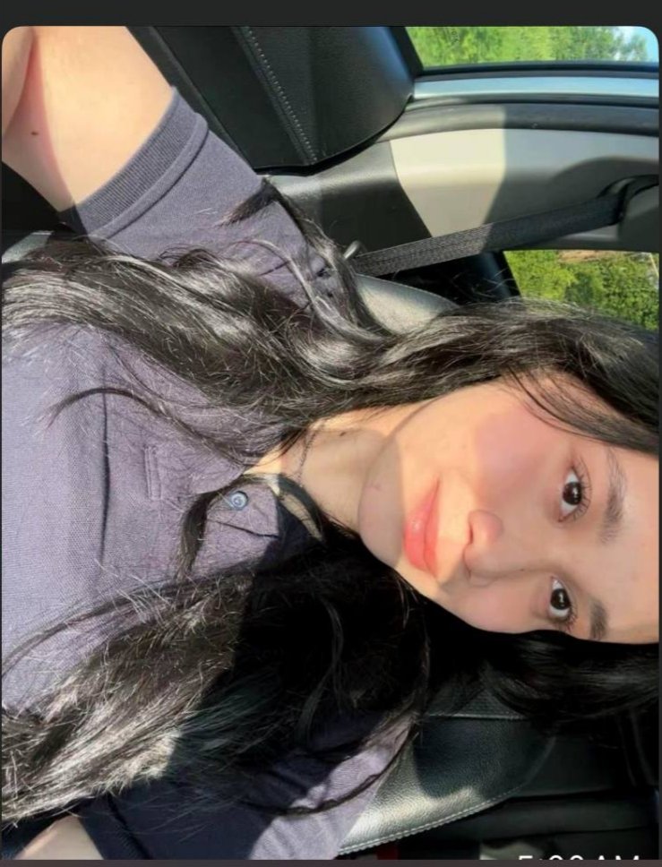 aaisyshhd_'s tweet photo. Guys, can you help me? If any of you guys know about the owner of the picture, please inform me
#findingpeople #help https://t.co/MVNkEiX5qF