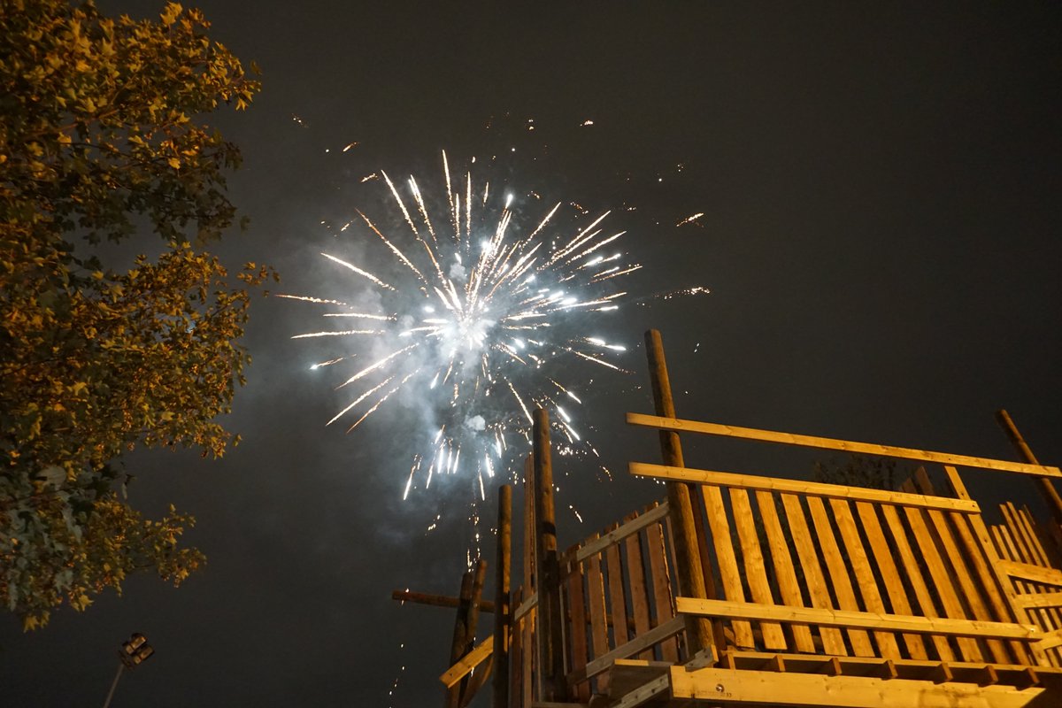 HighTreesCDT's tweet image. We had a real blast at our Bonfire Night celebrations 🎉 

Thank you to everyone who came out and joined us for a night of bonfires, sparklers and fireworks at Tulse Hill Adventure Playground! 🎆

#BonfireNight #CommunityFun