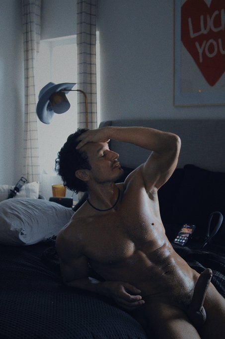 2 pic. The dick had me dipping back into photography. @alex_kof2 https://t.co/s7kFgbxnuJ