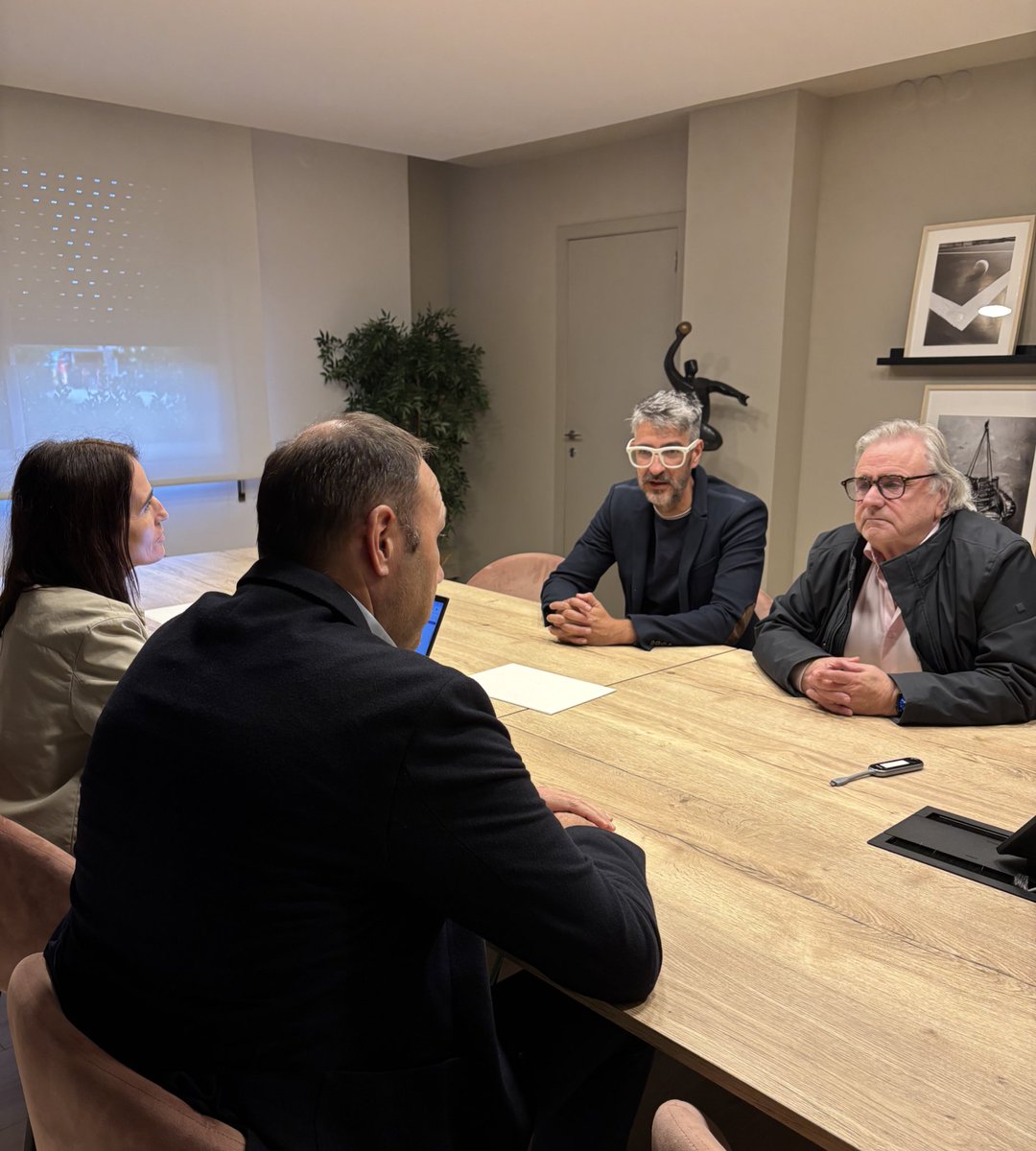 berni alvarez tweet media