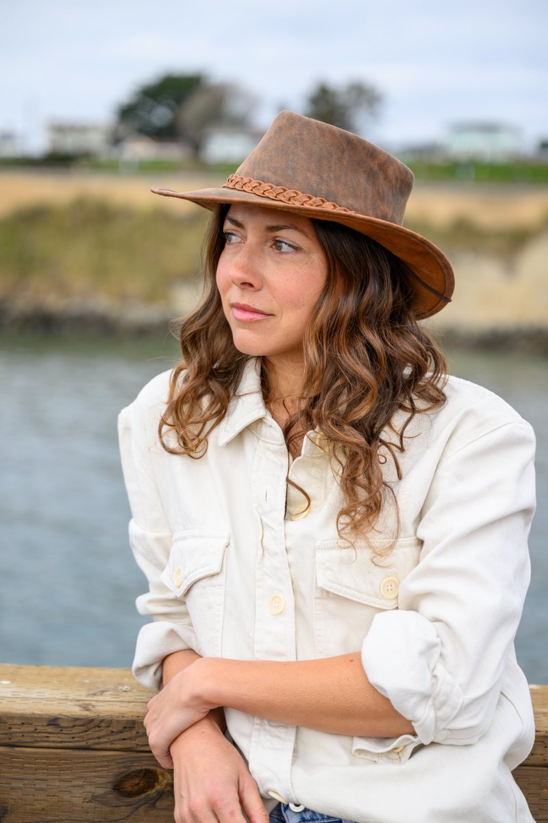 AmericanHatter's tweet image. Sun on your face, wind in your hair, and your favorite hat to top it off. 🤠🤎
The wait is over! Our Black Friday Sale is happening now. Enjoy 30% OFF sitewide with code BF30! 🖤 Don’t miss out on your favorite handcrafted hats!

#AmericanHatMakers #LeatherHat #AdventureStyle