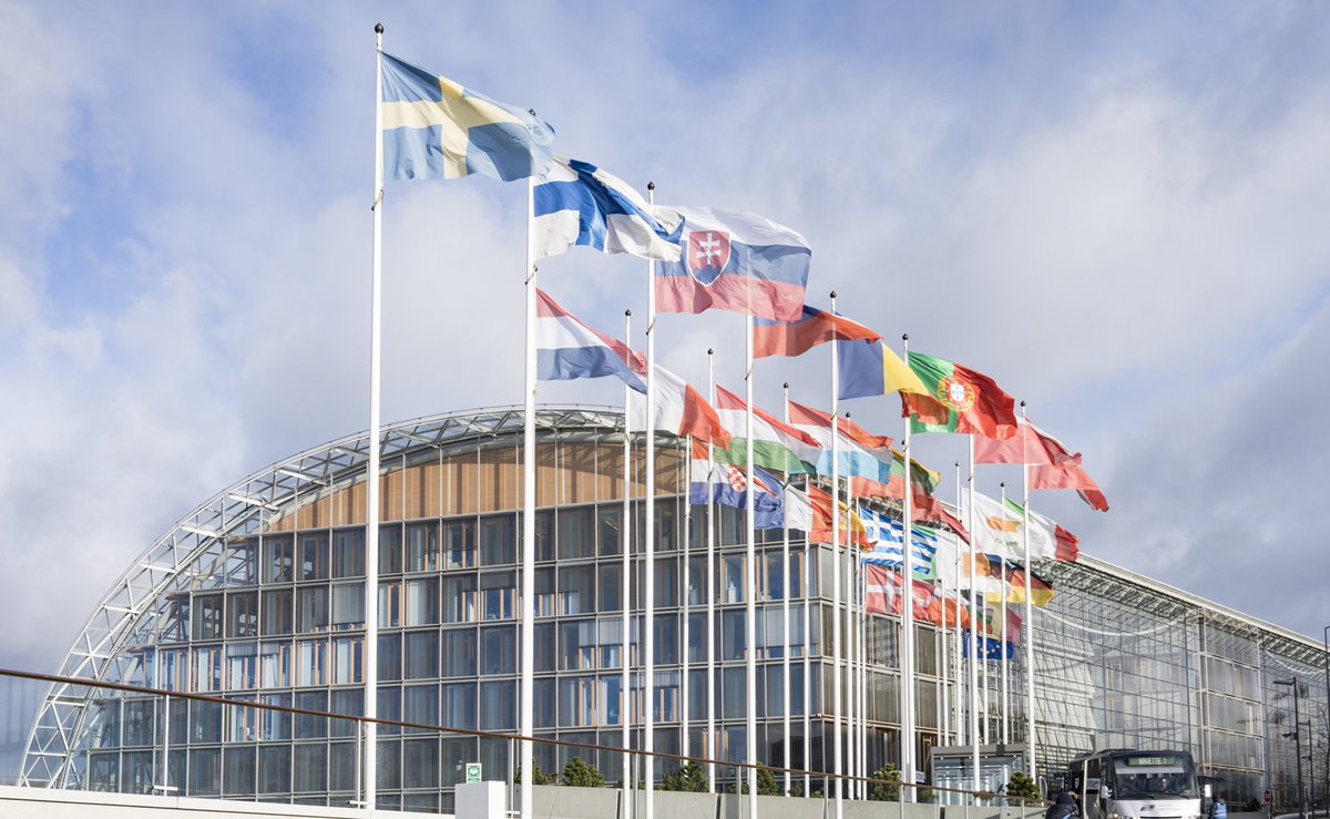 EIB Global invests €1 billion to power Central America’s renewable energy integration and grid modernization  news.europawire.eu/eu-and-eib-boo… #EIBGlobal #CentralAmerica #renewableenergy #gridmodernization <a href="/EIB/">European Investment Bank</a>