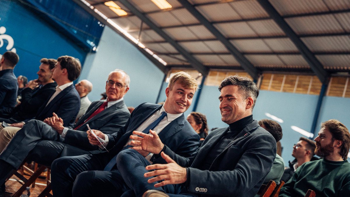 Ravi d’avoir participé au congrès de la Reconquista à Porto aux côtés de nombreux militants patriotes venus du monde entier.

L’idée de la remigration progresse en Europe, et c’est une très bonne nouvelle !