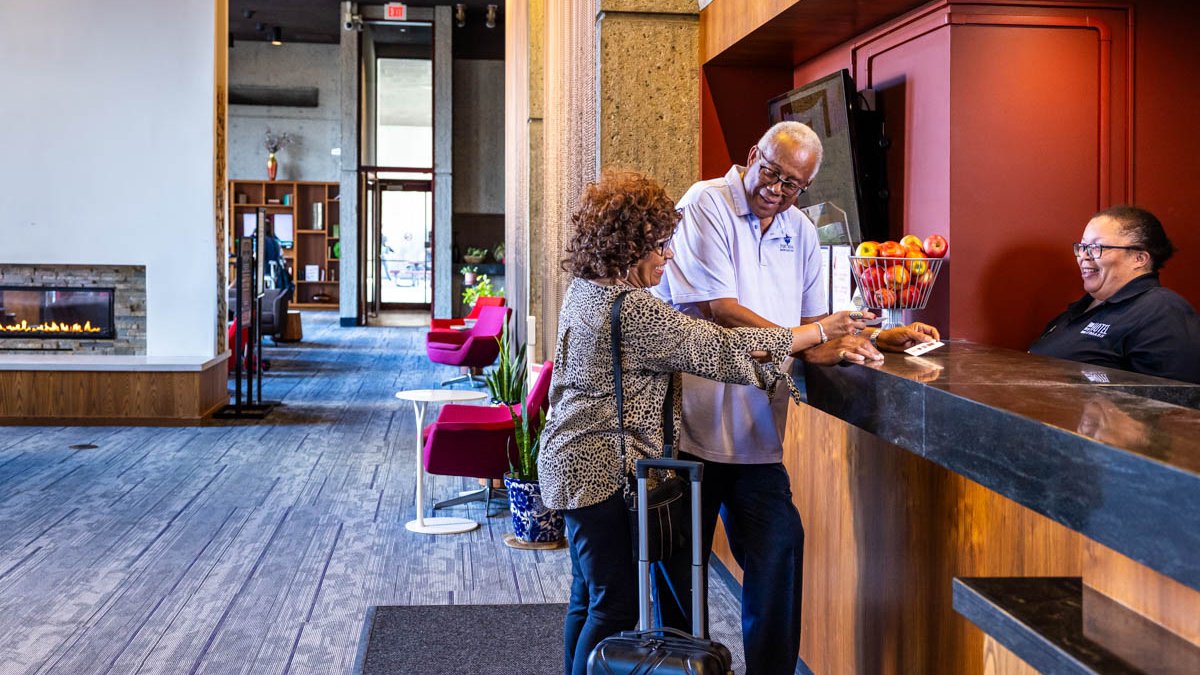 AmericanBusAssn's tweet photo. Visiting Amherst? Enjoy top-rated comfort and convenience right on campus at Hotel UMass, perfect for weekends away, campus visits, and events. Book your stay today!
[Paid content]
https://t.co/Vt0dELl0ba https://t.co/l30AtopYjt