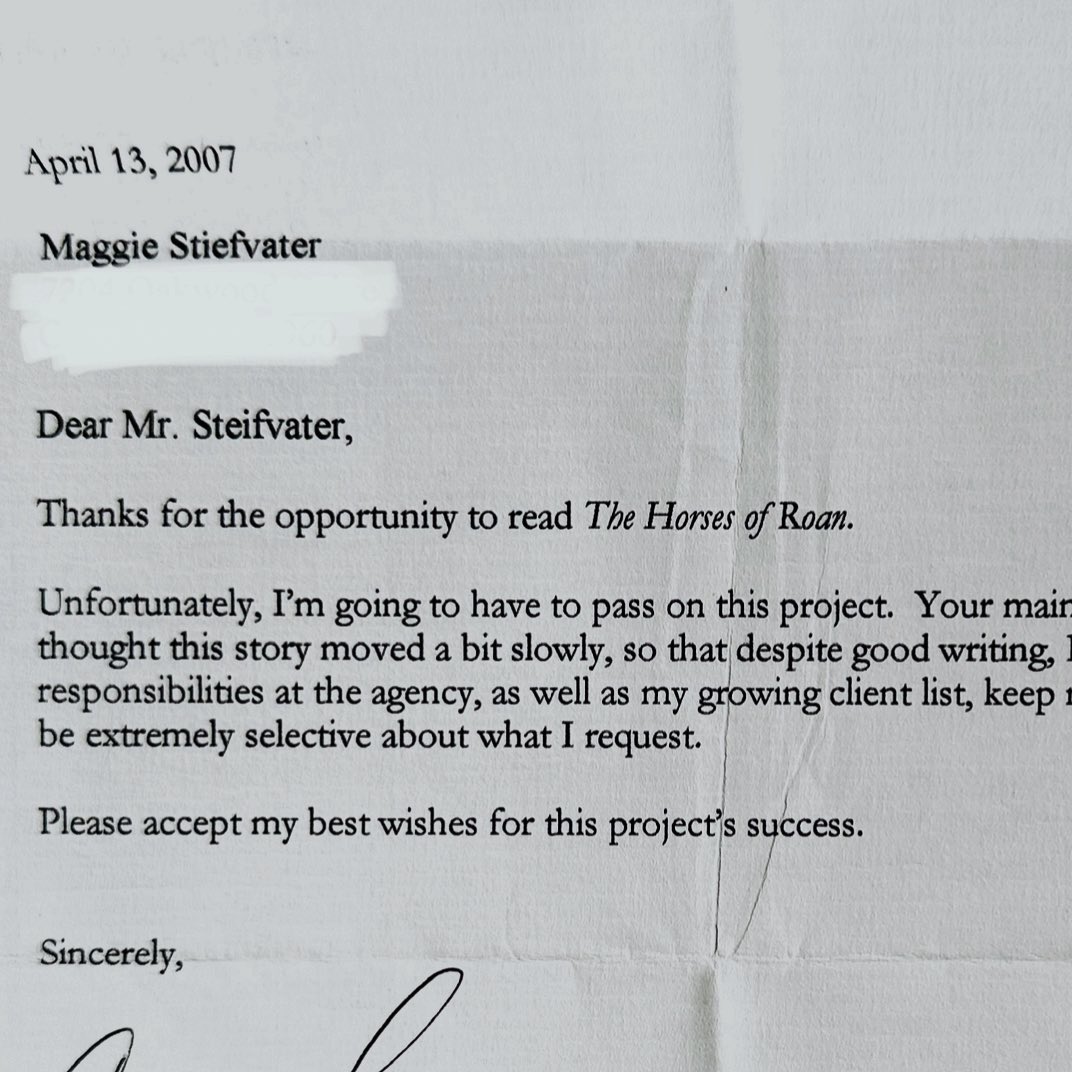 Over on this week's Substack, I wrote about query letters: maggiestiefvater.substack.com/p/ten-rules-fo…