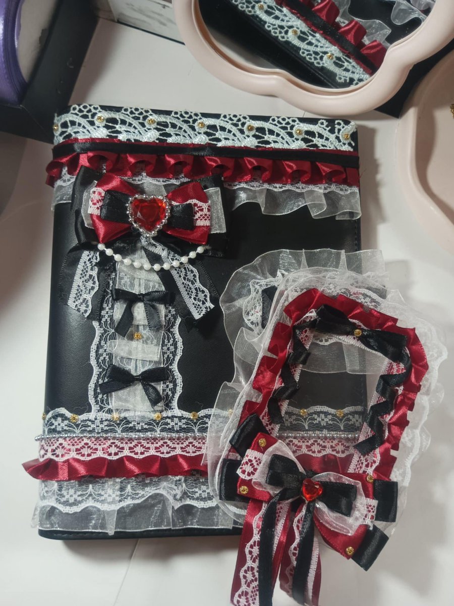 mijijiee's tweet image. LACE DECO BINDER
• 500 | 550 (light-up) | 350 | 400

no cancellation 
mod: flash or J&amp;amp;T 
mop: gcash
NO RUSH DELIVERY 

📍rizal