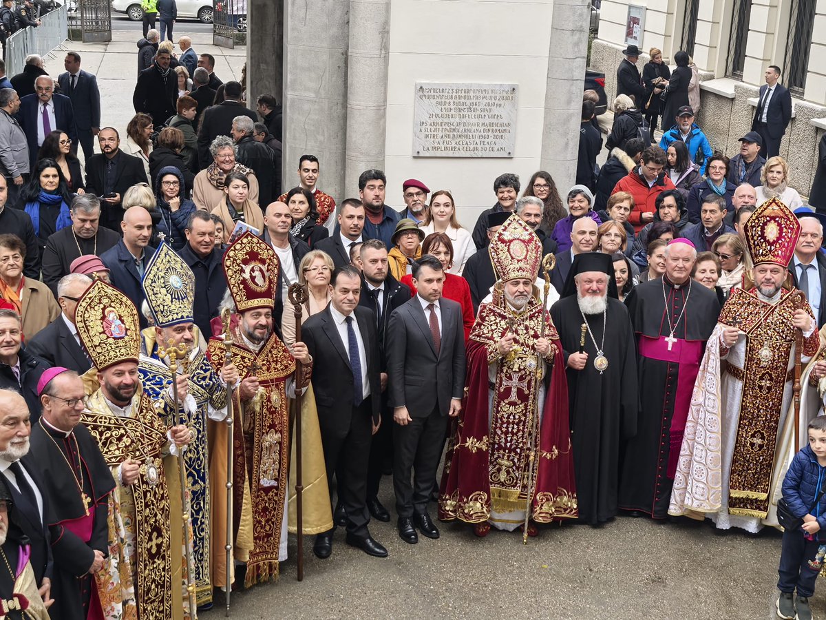 At the invitation of Bishop Datev Hagopian, Bishop Hovakim Manukyan took part in the celebrations  marking the 110th anniversary of the Holy Archangels Cathedral, the  Diocesan Mother Church in Bucharest, on November 8–9, 2025.

armenianchurch.org.uk/bishop-hovakim…