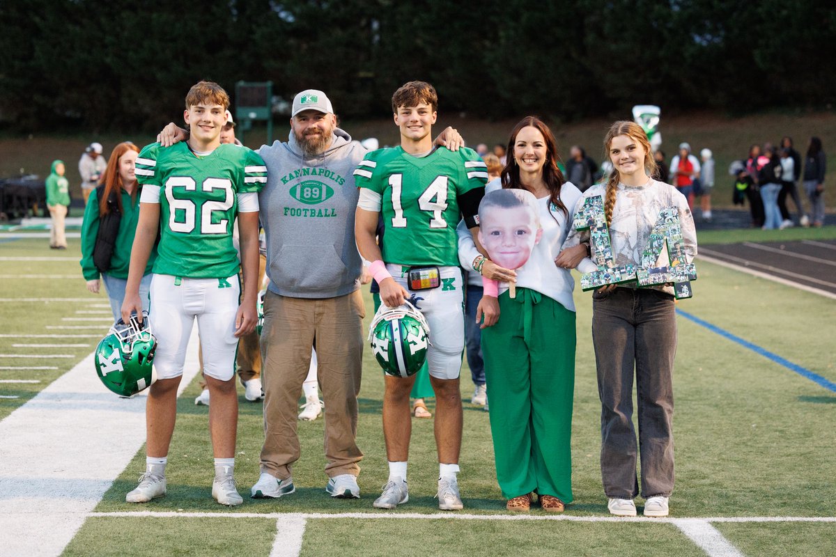 Most up to date lifting/running numbers
ULTIMATE BARBARIAN!
Bench-285
Clean-295
Squat-490 (projected 450x3)
5-10-5 shuttle- 4.65
40-4.7
20-2.59
Vert-30in
SLJ-114
<a href="/coach_spry/">Coach Spry</a> <a href="/CoachJHardin16/">Justin Hardin</a> <a href="/ALBrownStrength/">A.L. Brown Strength & Conditioning</a>