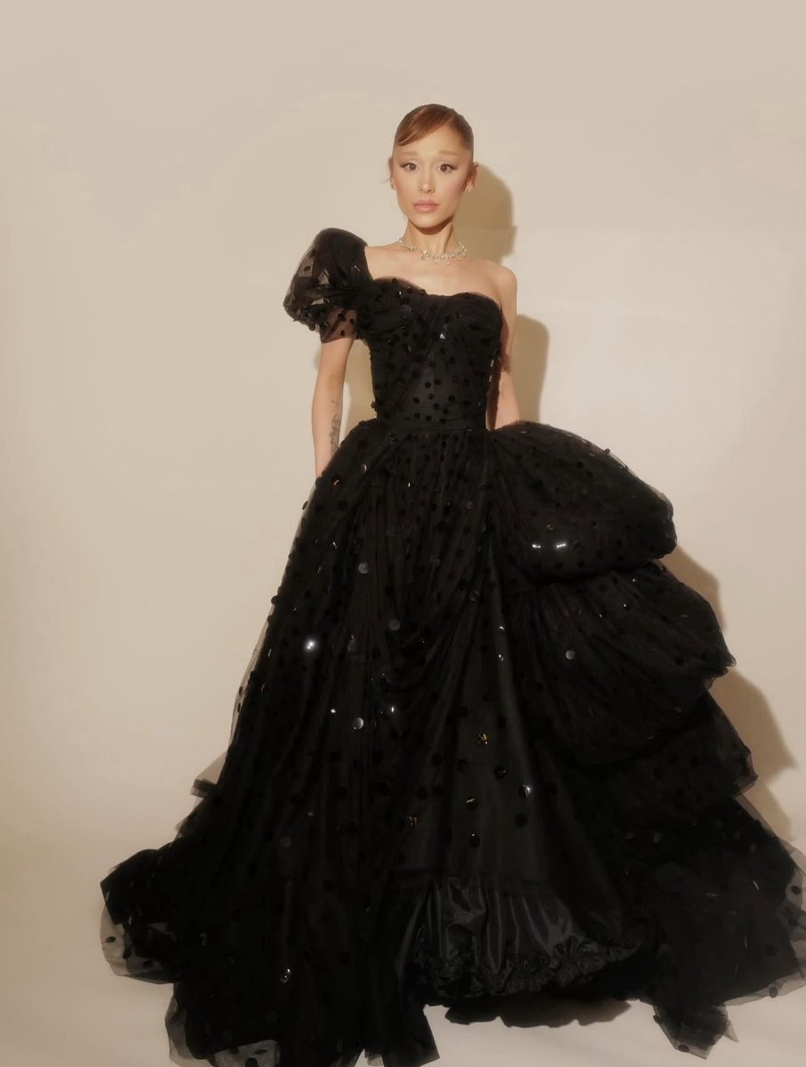 swtorbits's tweet image. oh thats my mother right there