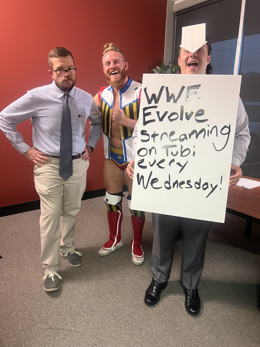 Sean_Legacy1's tweet image. 1 year ago I was announced as one of the first ever WWE ID prospects. 

I have been truly blessed and grateful for the opportunities I have been given. 

Jobs not finished. 

Stay Super. 💫

#seanlegacy #wwe #super #wweevolve #wweid #wwenxt #prowrestling #prowrestler