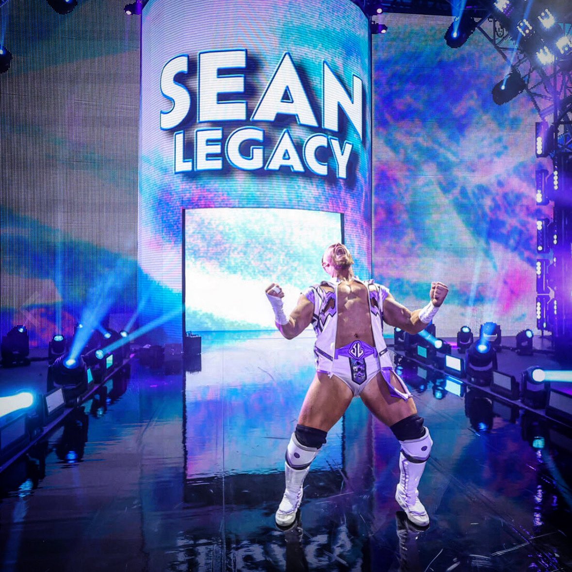 Sean_Legacy1's tweet image. 1 year ago I was announced as one of the first ever WWE ID prospects. 

I have been truly blessed and grateful for the opportunities I have been given. 

Jobs not finished. 

Stay Super. 💫

#seanlegacy #wwe #super #wweevolve #wweid #wwenxt #prowrestling #prowrestler