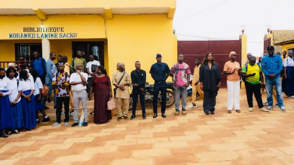 webzaly's tweet photo. Campagne de sensibilisation et d’information – Saison touristique en Guinée 🇬🇳
Étape du jour : Groupe Scolaire Privé Moderne Ramatoulaye Keita, Nzérékoré.
Zaly à la rencontre des élèves pour promouvoir le tourisme guinéen ! 🌍✨

#TourismeGuinéen #SaisonTouristique2025 #ONTG https://t.co/6wLm6SVsOL