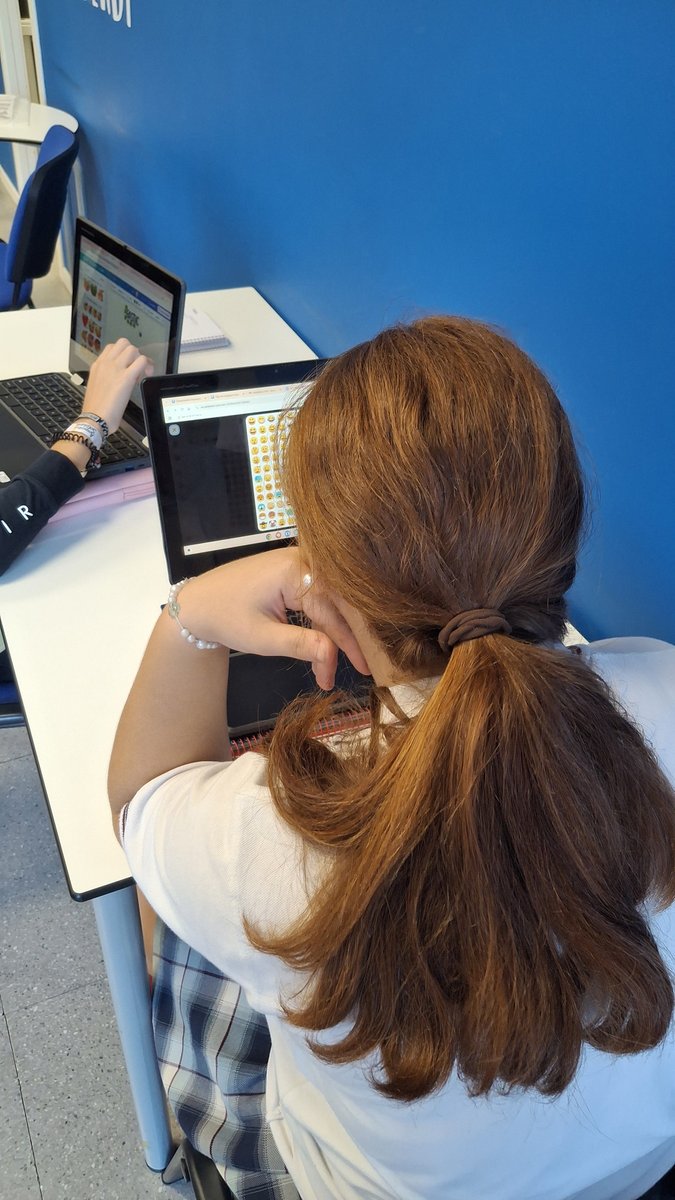 💪 ¡Qué orgullo ver cómo trabajan los/as participantes de K1 del programa #Kumpania de @jovesolides!
Su implicación, ganas de aprender y compromiso en la hora de refuerzo son el reflejo de todo su potencial. 🌟
#FSE #UE🇪🇺