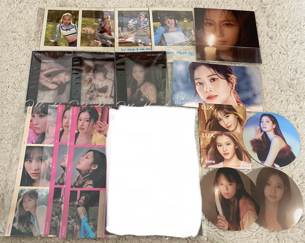 tori_2149's tweet photo. TWICE 交換 買取
【 譲 】
画像のもの

【 求 】
ジヒョ 過去トレカ等

求めているものと同時にお譲り可能なものの画像をリプいただければと思います！
何でも検討いたします！

買取も行っています🙆‍♀️こちらが買取❌

 #TWICE交換  #TWICEトレカ交換 https://t.co/iAXa8ZV4jY