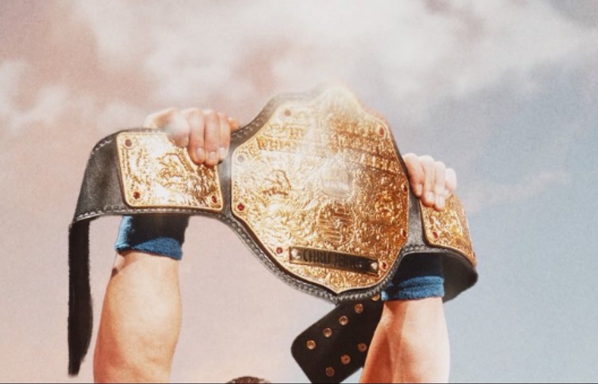laytonjennings5's tweet photo. Hmm ๐ค #TheFinalComing #WWERaw https://t.co/cMyzyYSI7Y