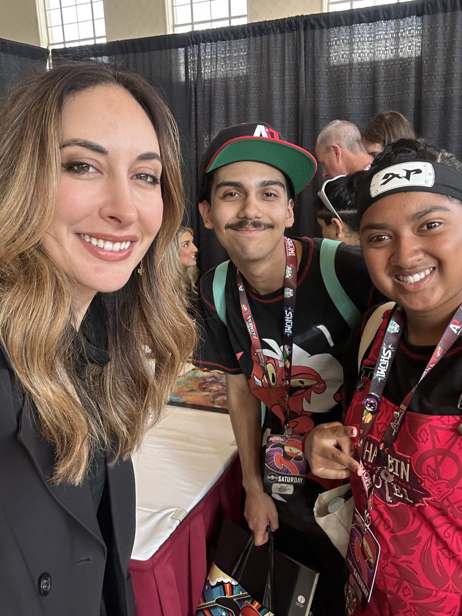 I got to meet <a href="/sarahnatochenny/">Sarah Natochenny 🦄</a> again but this time at Anime Pasadena. It was an absolute pleasure to meet her again. we got to say her most iconic line from anime riverside “release my fans you”. Overall one of the best interaction of the day #pokemon #pasadena