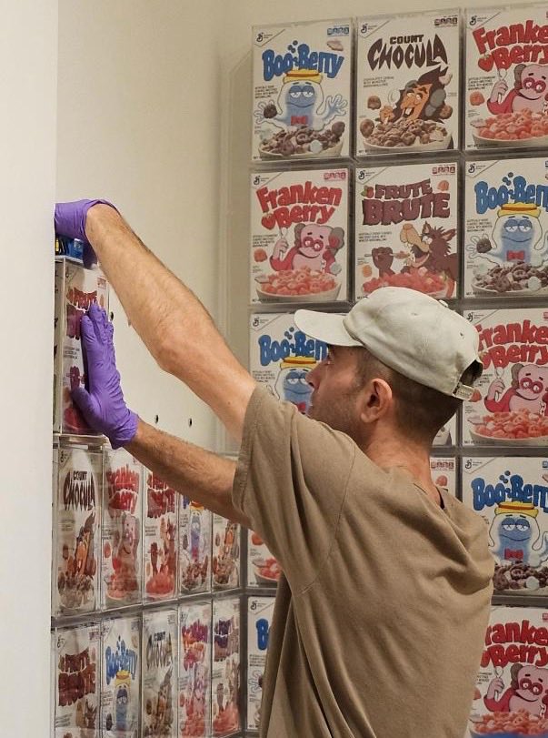 SFMOMA's tweet image. 🚨 T-minus 5 days until "KAWS: FAMILY" is all yours on Floor 4, and we're giving you a sneak peek behind the curtain👀
📅Opening November 15
🎟 bit.ly/4jNApXx 

#KAWSCOMPANION #SFMOMA