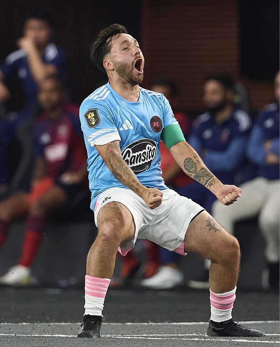 5 partidos en KRÜ 🤟🏼🩷🖤
5 goles
5 asistencias 
Pablo Gómez