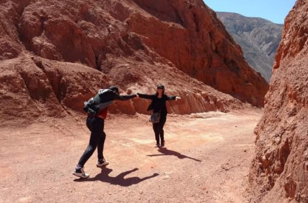 «Nunca te dejes poner el tornillo que te falta»
©️