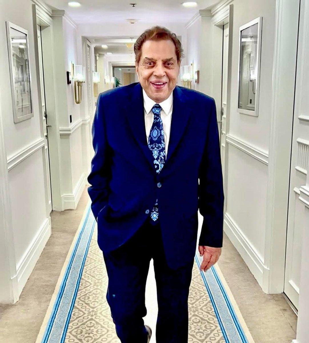 BREAKING: Bollywood film legend Dharmendra, father to Sunny &amp; Bobby Deol, has passed away.
#Dharmendra