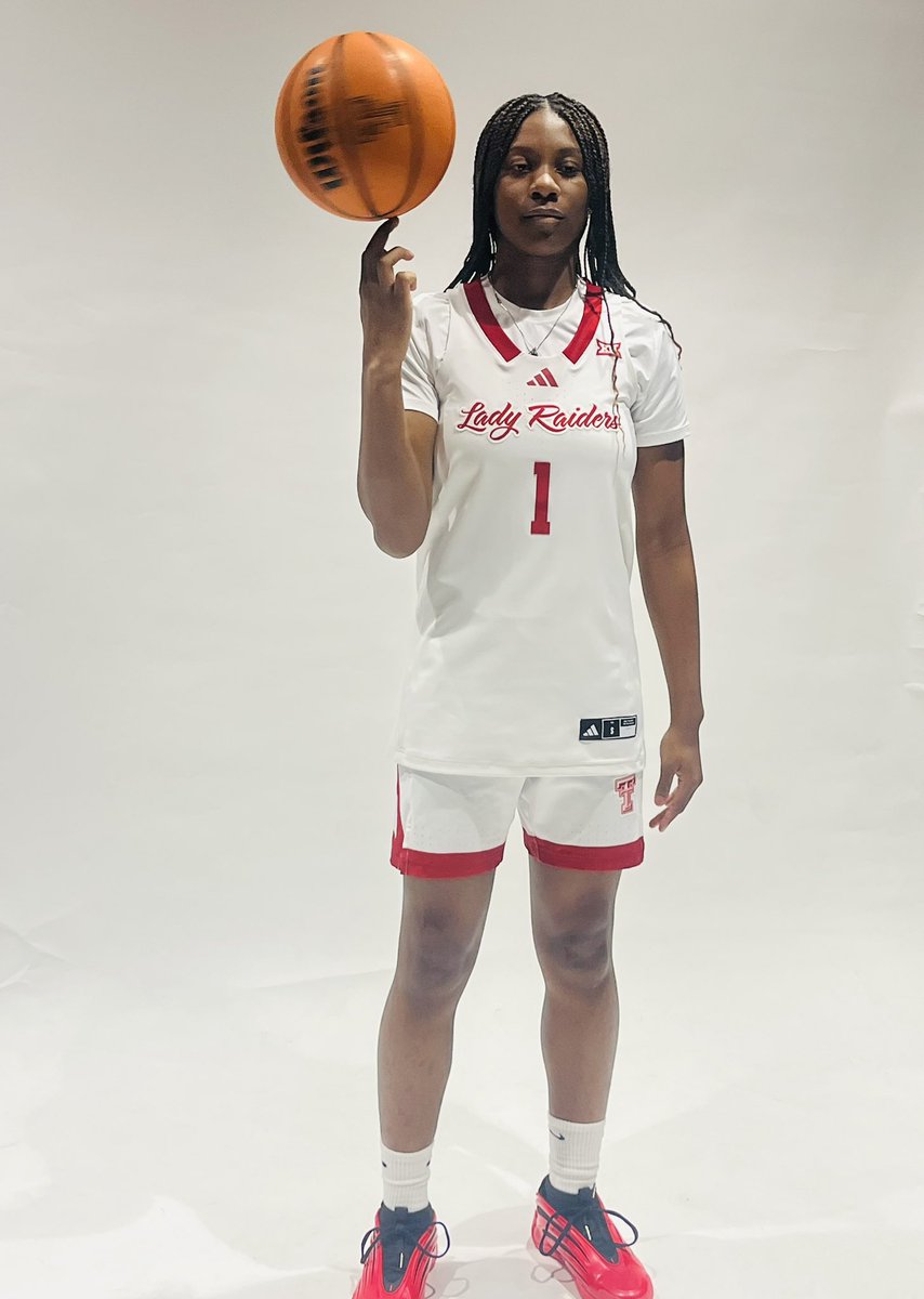 pbs_buckets's tweet image. I want to thank @@ErikDeRooTTU and Coach Gerlich for the invite and The Lady Red for the unofficial invite. Wreck 'em Texas Tech Lady Raider Basketball #wreck”em