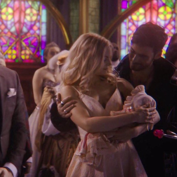 the pink baby proofing of the hook still kills me 😭😭