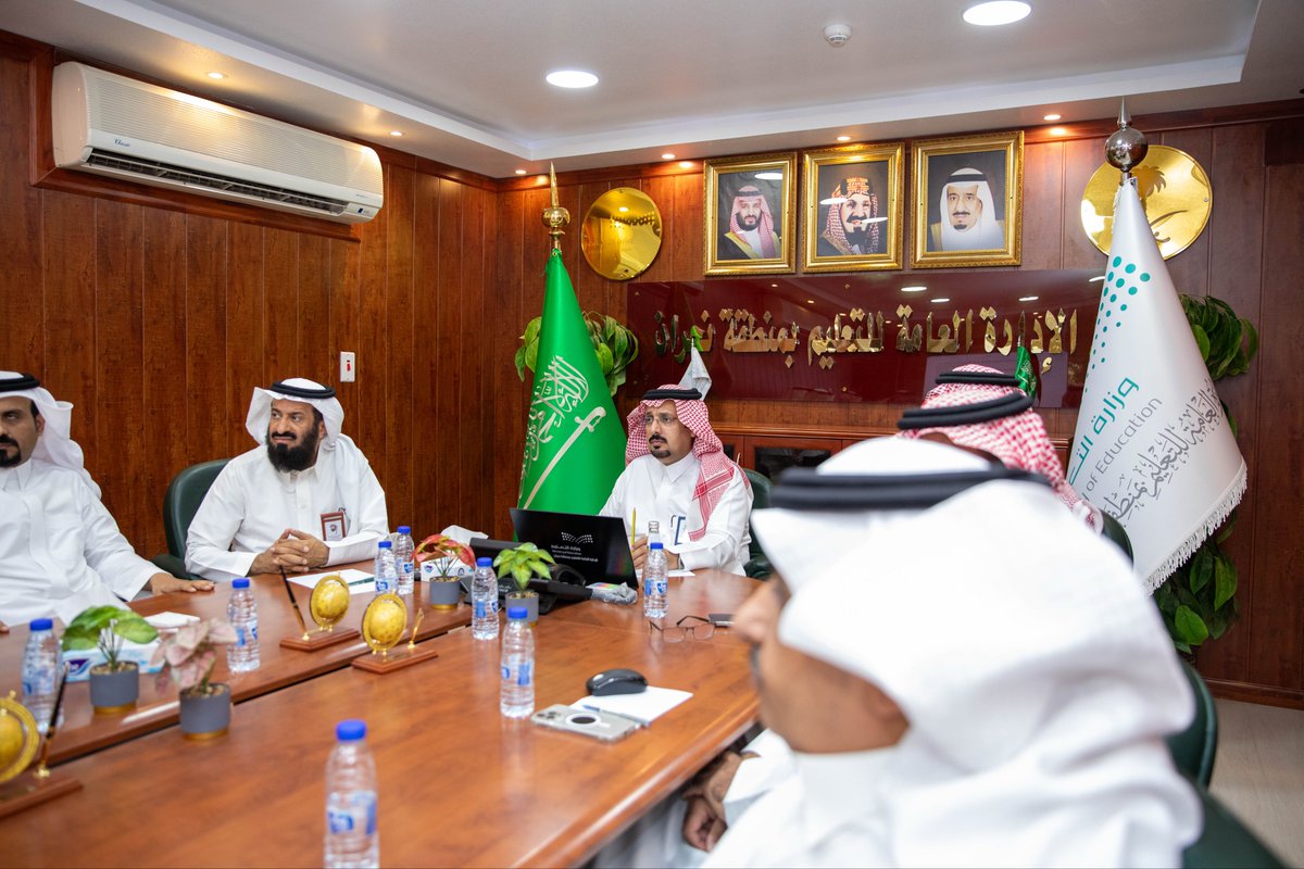 ترأّس المدير العام لـ #تعليم_نجران اجتماع اللجنة الإشرافية للوعي الفكري، واطّلع على خطة العمل، والفعاليات والبرامج المنفذة.