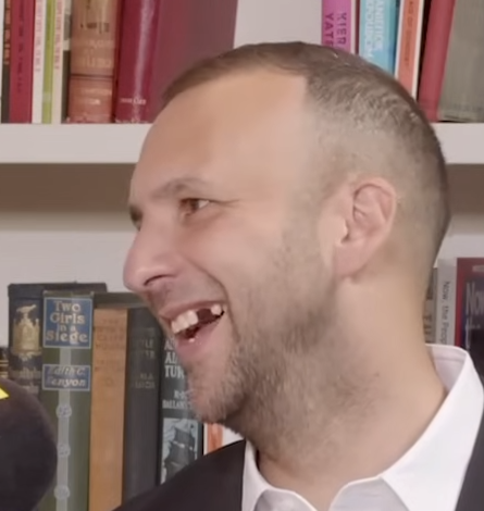 TheBritishIntel's tweet image. 🚨🇬🇧 GREEN PARTY EXPOSED - OPEN BORDERS FOR ALL, BUT NOT IN THEIR BACKYARD

The Green Party demands more migrants - yet fights to stop them being housed near their own voters.

🔴 Councillor Rachel Millward opposes 600 male asylum seekers in her district
🔴 Zack Polanski wants to…