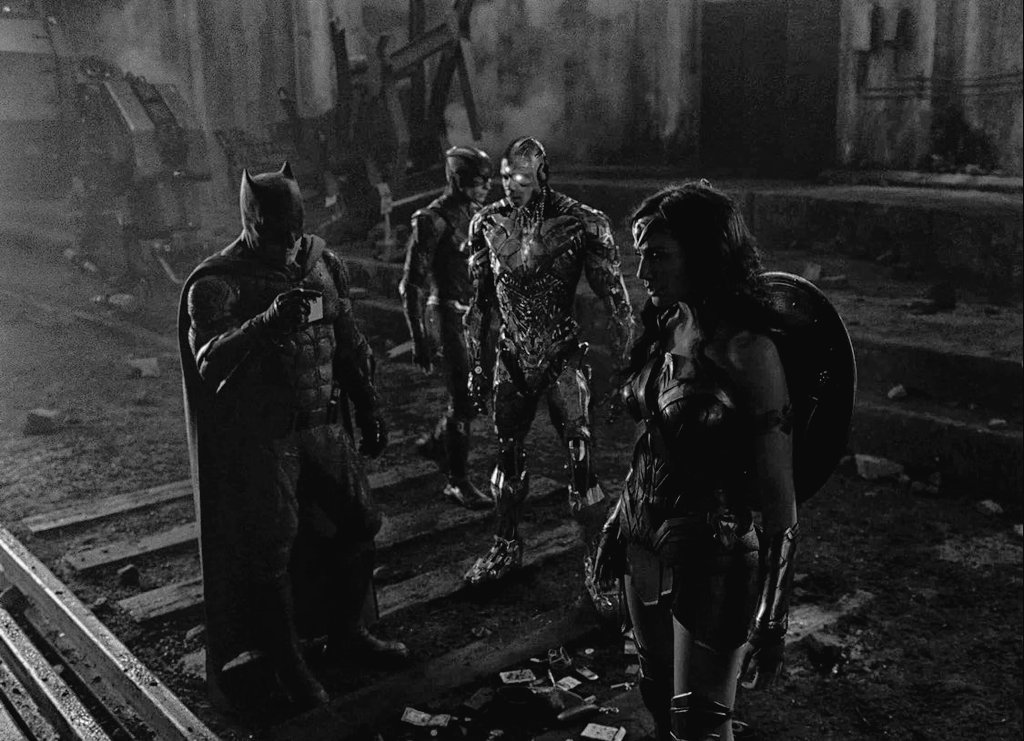 KishanNavadiya4's tweet photo. Me and my mutuals waiting for Zack Snyder to drop another Snyderverse picture like 🙂‍↕️💯

#RestoreTheSnyderVerse https://t.co/1dGY3hQP6q