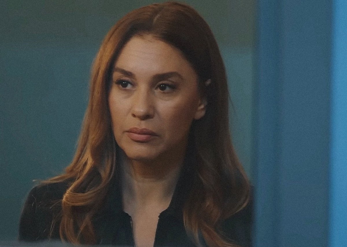 Doğa ölür kıvılcım 2 bölüm ağlar ünalları bir daha görmiycem der sonra gider gene aynı yüzsüzlükle apolara akşam yemeğine gider çimenide fatiha verir evlenirler böyle midesizler