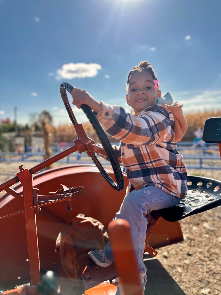 Our Felman Center Head Start went to <a href="/SiegelsFarm/">Siegel's Farm</a>  Siegel's Cottonwood Farm for an end-of-fall field trip. They met animals, rode trains, and learned all about farm life as they played and explored the pumpkin farm.

Head Start is enrolling: catholiccharitiesjoliet.org/services/early…