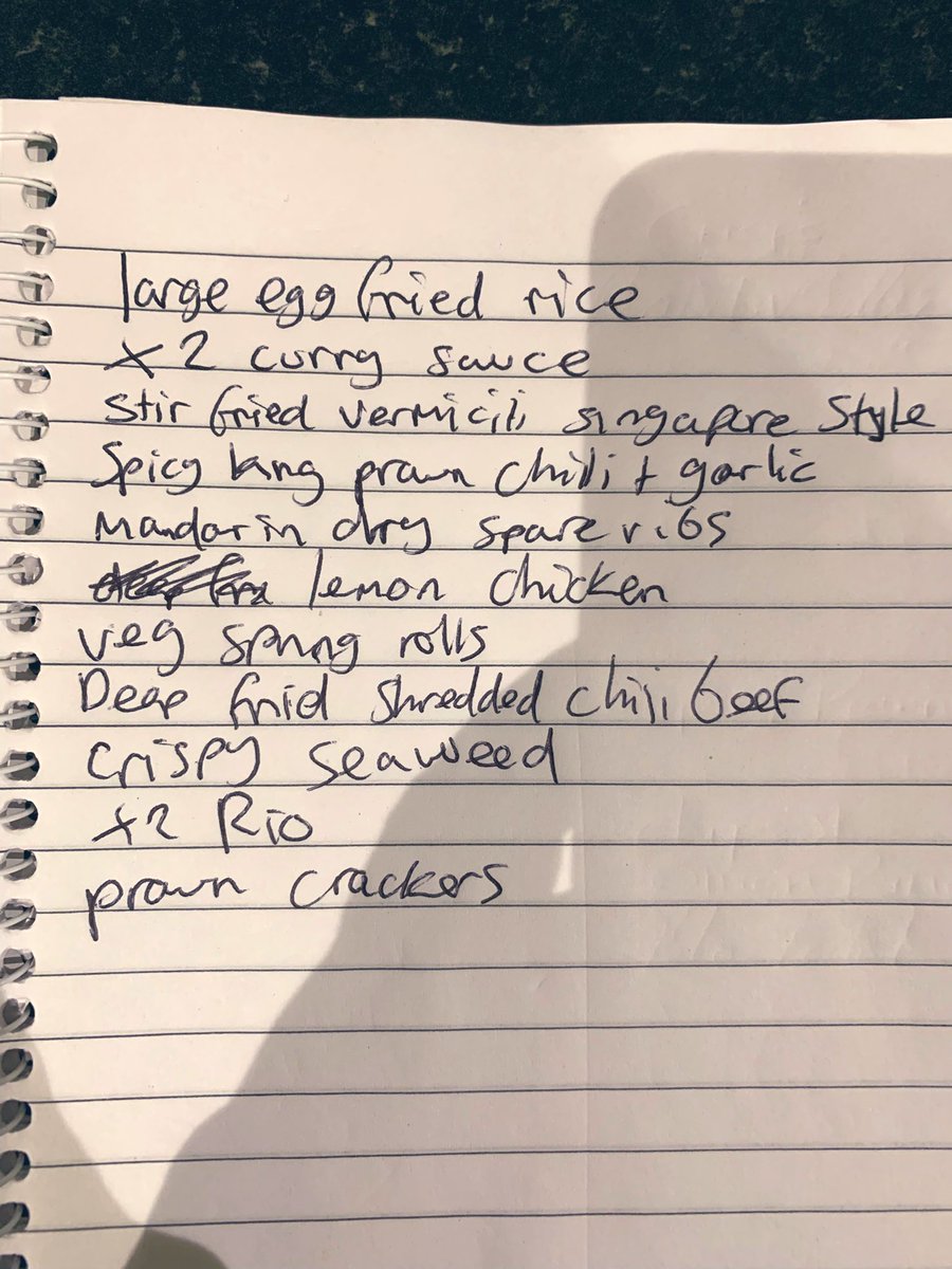 Just made my order for dinner 😋 
Haven’t eaten anything all day so I can really tuck into this with some Paranormal YouTube. Hope you all have a nice evening tooooo my friends 💗