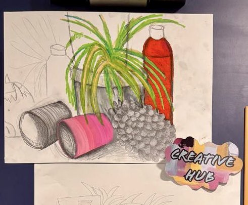 Life Drawing was the choice this week at the ‘Creative Hub’ in the Youth Wing. Lots of mixed media collage and looking at space and tone. 💜🎨✏️💜 #OrielExtraCurricular #AfterSchoolAndRelax #CreativeClubs