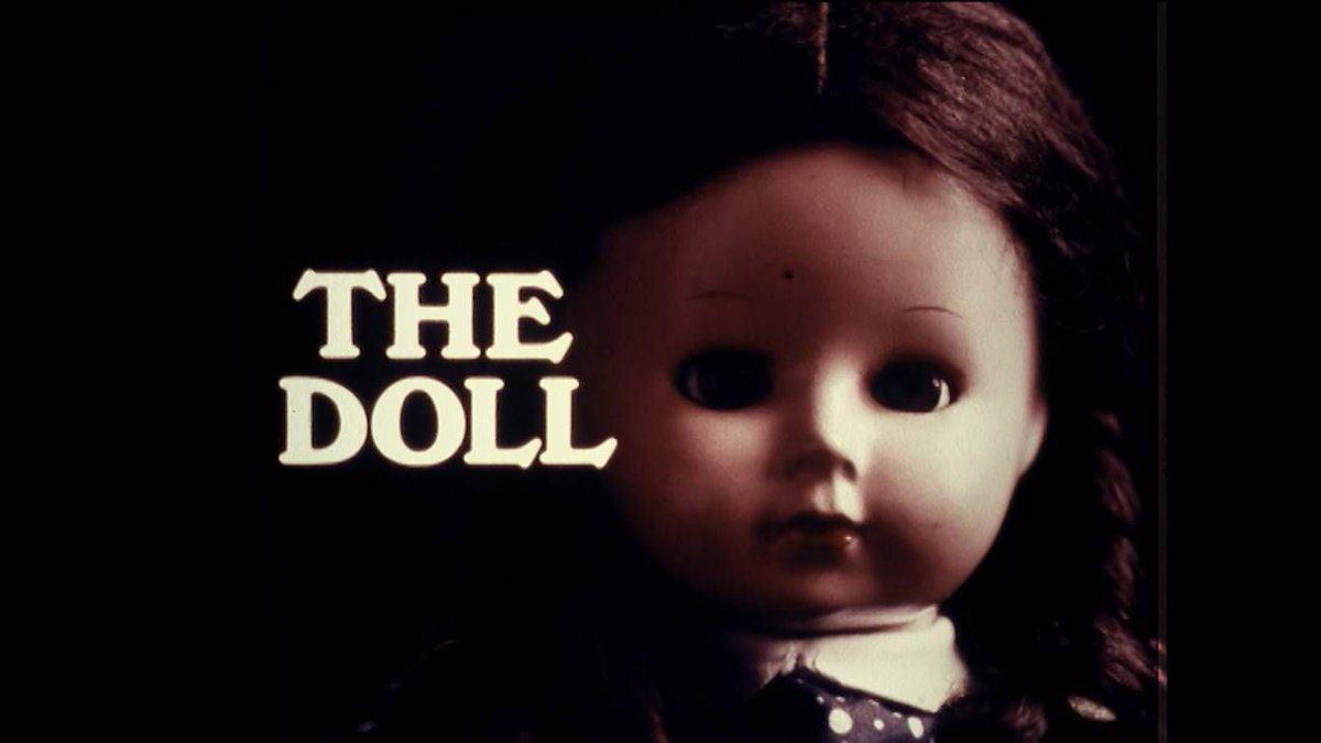 TalkingPicsTV's tweet photo. A letter holds the vital clue in the concluding part of...
β FRANCIS DURBRIDGE'S THE DOLL (1975) Part 3: 8pm Premiere #AnouskaHempel #JohnFraser #GeoffreyWhitehead mystery drama #TPTVsubtitles https://t.co/6Mcwln1p4F