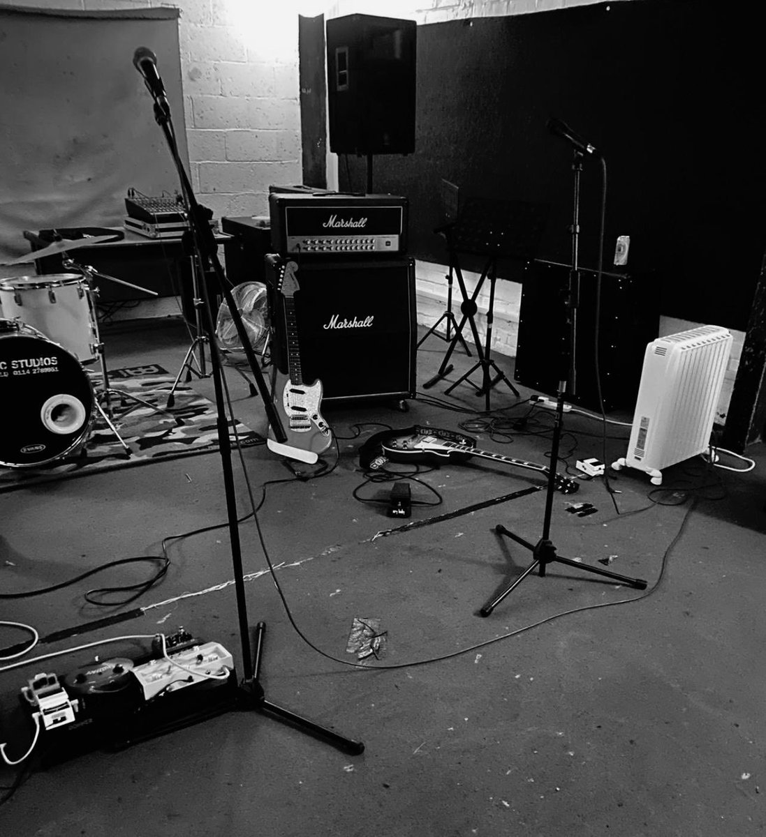 diveband_'s tweet photo. dive. https://t.co/QIPegK32rH