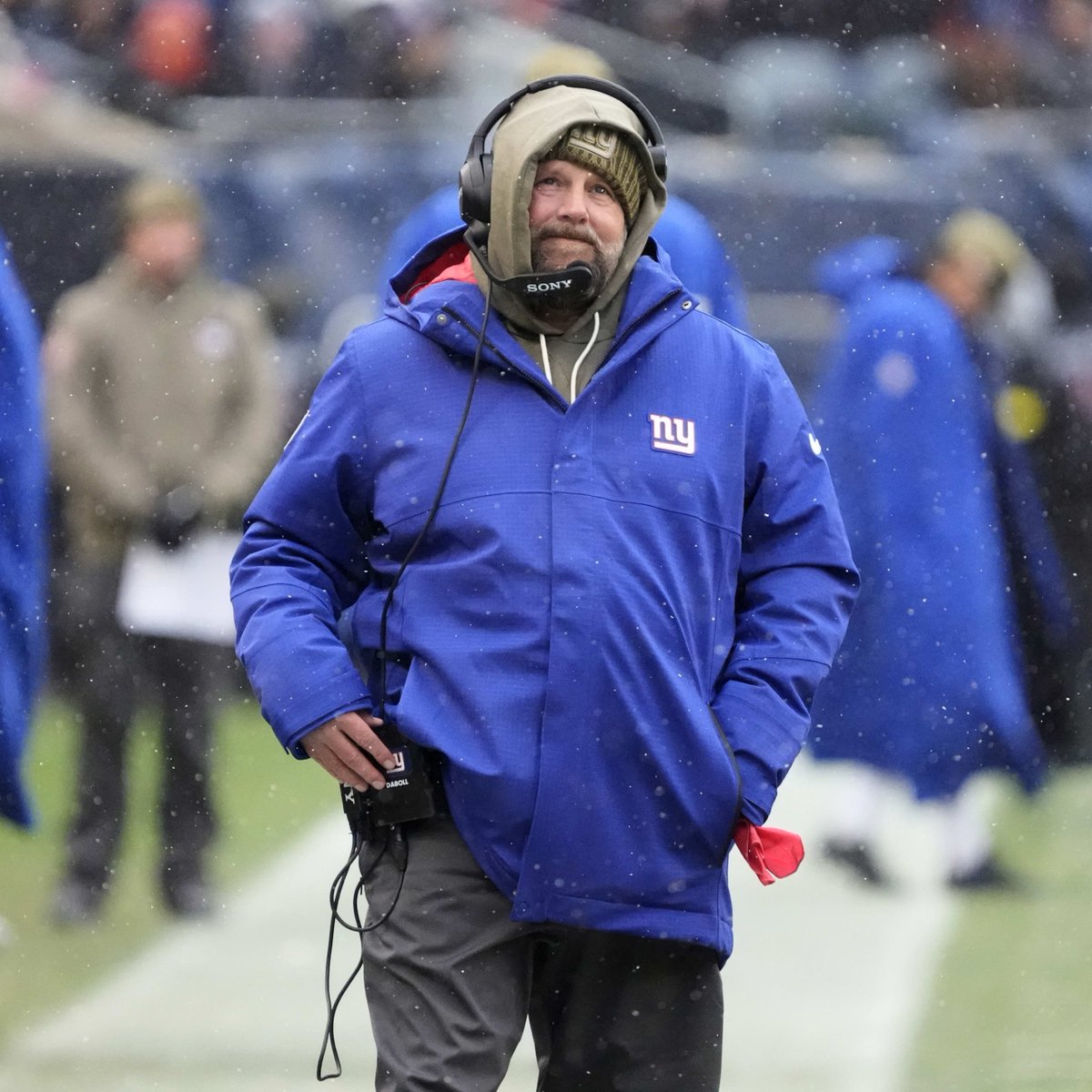 🚨🚨 O New York Giants demitiu o HC Brian Daboll. Daboll, que ganhou o prêmio de Técnico do Ano em 2023, termina a sua passagem pelos Giants com um retrospecto de 20-40-1. O coordenador ofensivo Mike Kafka assumirá o cargo de head coach interino pelo restante da temporada.