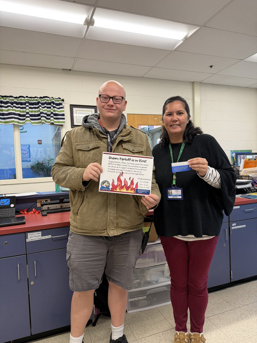 Congratulations to Mr Tarloff for being named a <a href="/MCPS/">MCPS</a> Fire Ribbon winner. He is being recognized for his patience and super support he gives students every day! #FutureReady <a href="/Director_DSLI/">Joe Rubens</a>