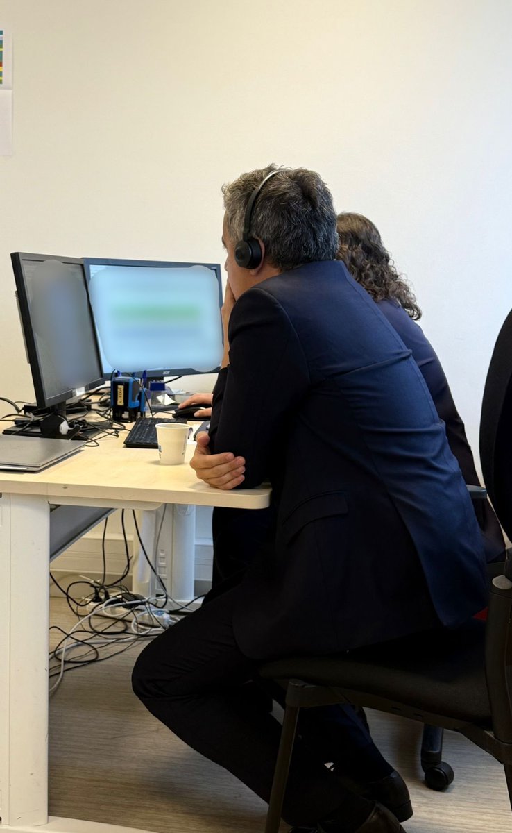 GDarmanin's tweet image. Aujourd’hui, j’ai souhaité, sans presse ni directeur, venir en immersion au tribunal judiciaire de Créteil afin de rencontrer et écouter magistrats, greffiers et avocats dans leur quotidien. Du dépôt à l’audience, en passant par la permanence du parquet et l’exécution des peines,…