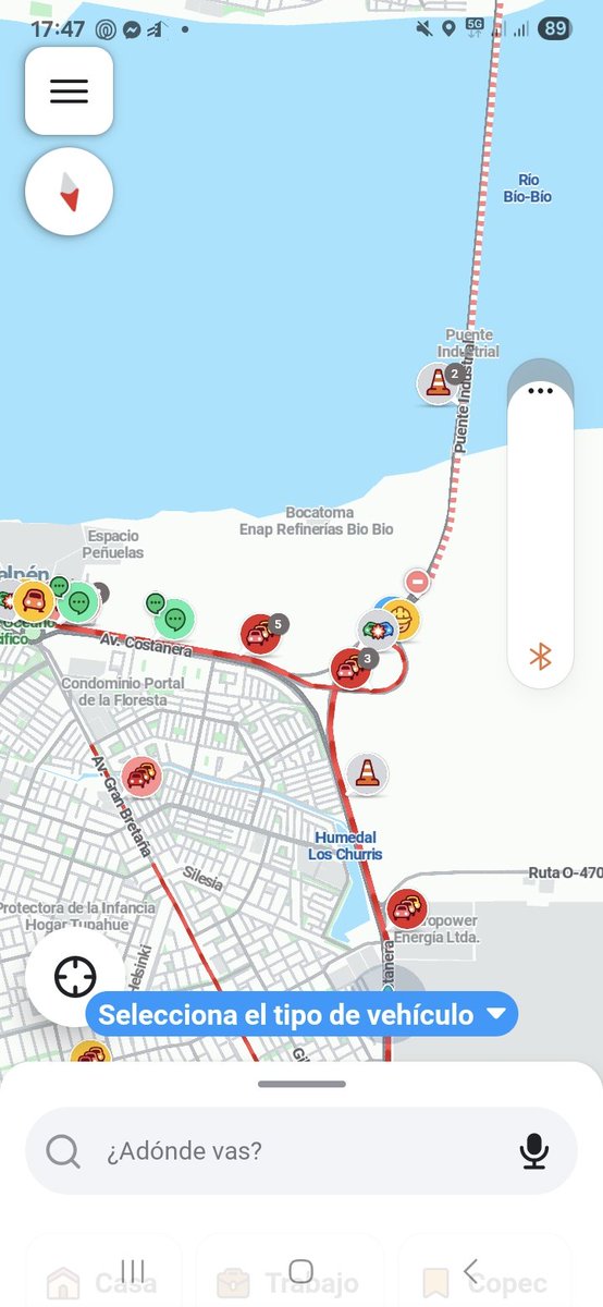 kambiado's tweet photo. Esta la pura caga de taco, el accidente del camión fue HACE 5 HORAS y tuvo un herido LEVE, y todavía no abren el puente industrial @MTTBiobio?? o sea cada vez q haya un accidente van a cerrarlo medio dia? Que wea?  Que hacen tanto!?
El taco ESTA HORRIBLE cc @biobio @CEspinozaQ https://t.co/aumya72Dpp