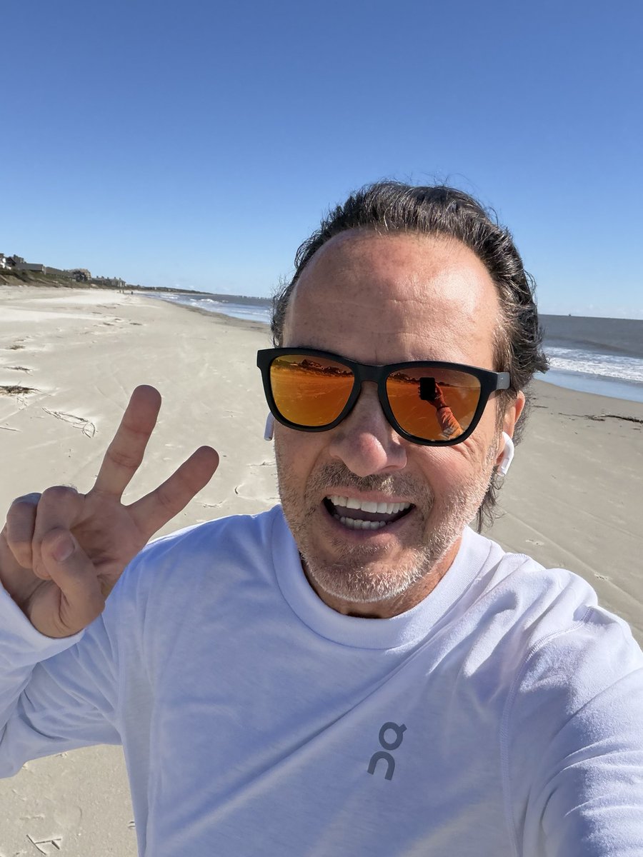 JohnLegere's tweet image. I took a week to recover  from the NYC Marathon and now time to get back at it! #runrunrun