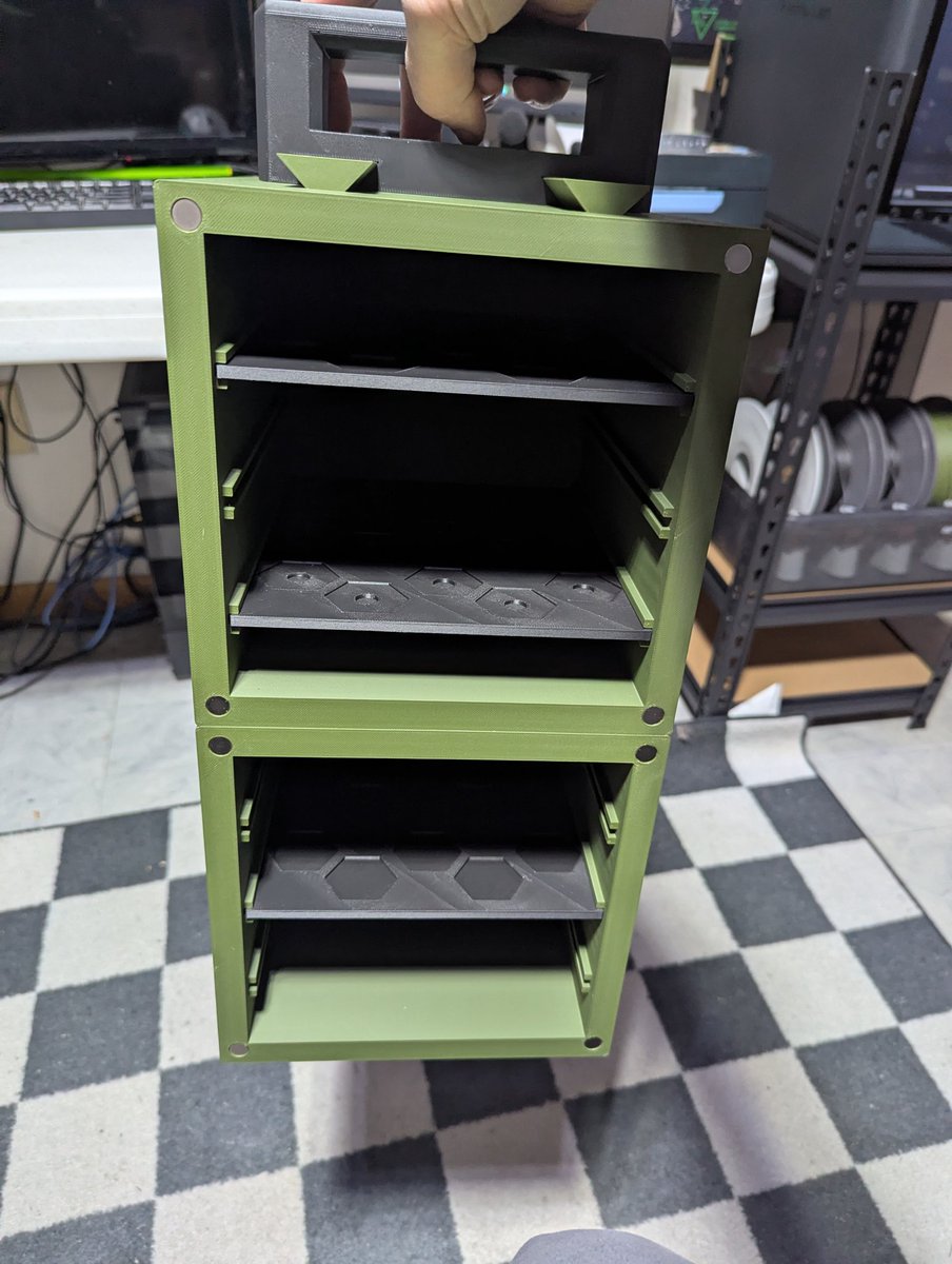 Some more shots of the modular case.