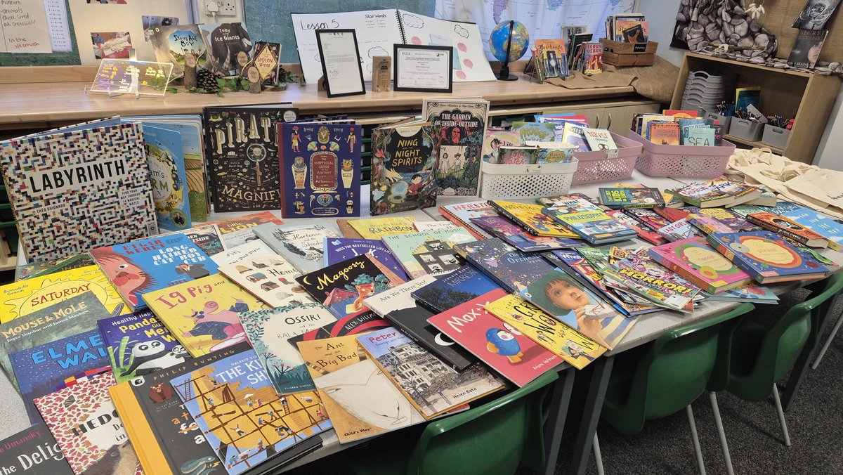 nj13's tweet image. Some great discussions about Reading for Pleasure at this year&apos;s first Doncaster Teacher&apos;s Reading Group meeting @AcademyWillow and lots of lovely books to take back to schools in our book shopping!
 @OpenUni_RfP @ukla @DoncasterRwm @ExceedLP