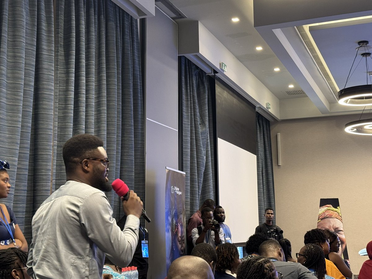 Le projet #JaimeMaLangue vient d’être officiellement lancé 🇧🇯

Son ambition est simple mais révolutionnaire : permettre à chaque Béninois d’utiliser sa langue locale pour interagir avec son téléphone et accomplir des tâches du quotidien.
1/3
#NoLimit229 #Benin #Innovation