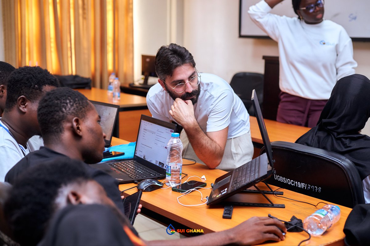 SuiNetworkGhana's tweet image. What a start 🙌🏾

Our One Week Move Bootcamp began with incredible energy as our participants got right into coding and learning from Mysten Labs engineers.

Big week ahead for Sui builders in Ghana, stay glued to your seat 😉🤍